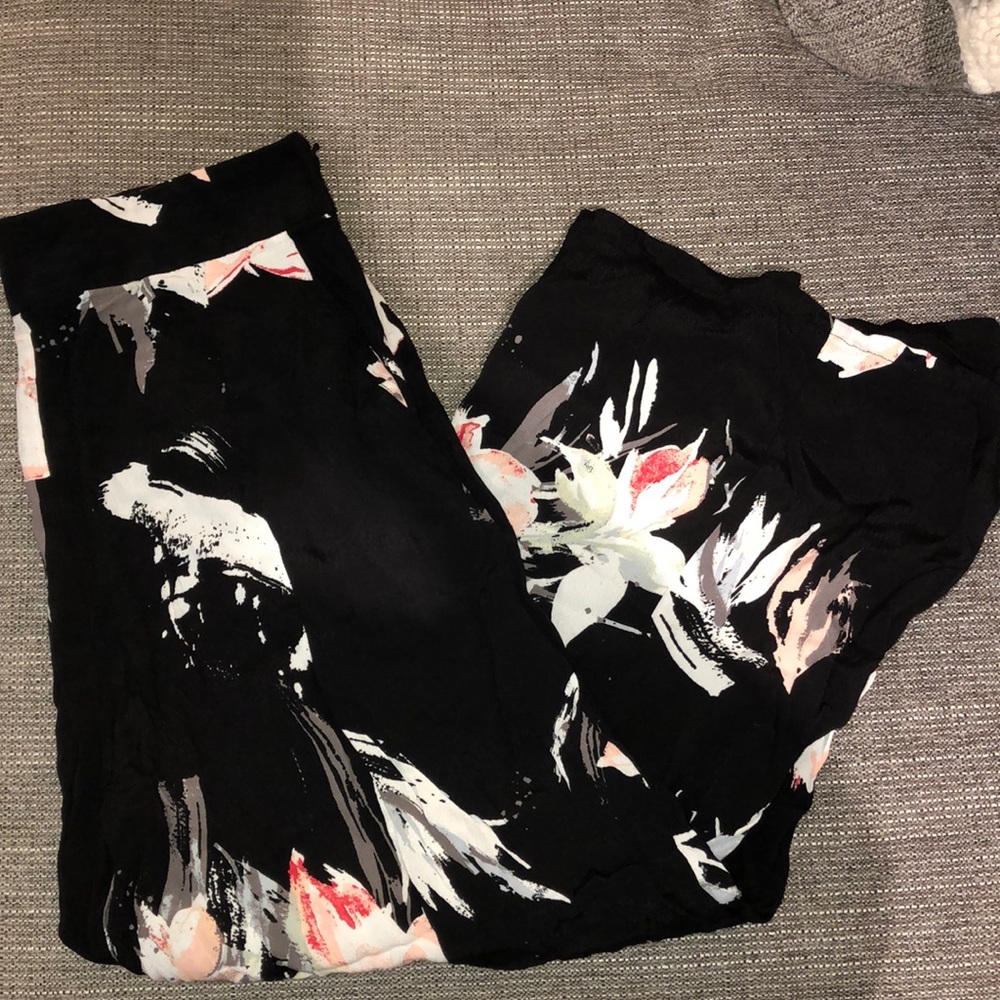 Leith Nordstrom black floral wide leg crop pant